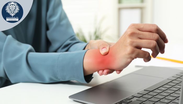 علائم هشداردهنده که نشان میدهد عصب دست تحت فشار است 3 افراد در معرض خطر فشردگی عصب دست